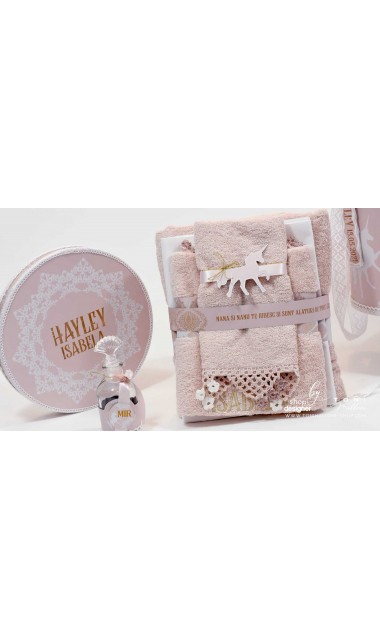 Trusou de botez roz pudra cu broderie personalizata gold si unicorni Unicorn Valley 14